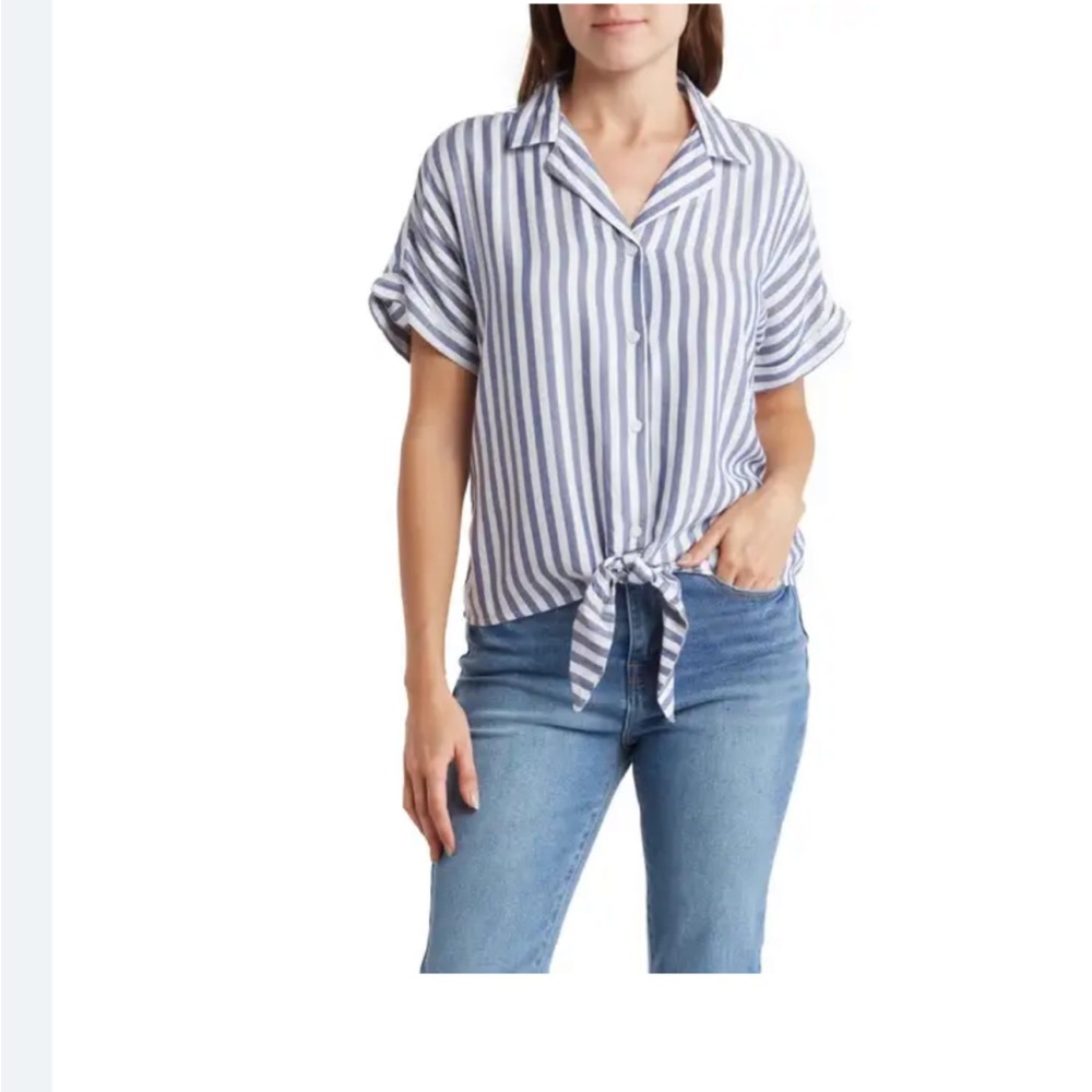 BeachLunchLounge Blue Stripe Tie Front Top Size XL